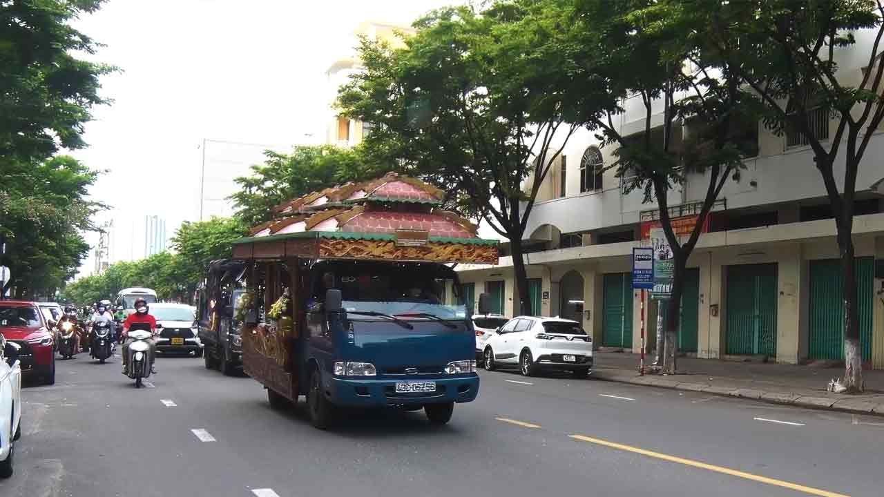 Chụp hình tang lễ